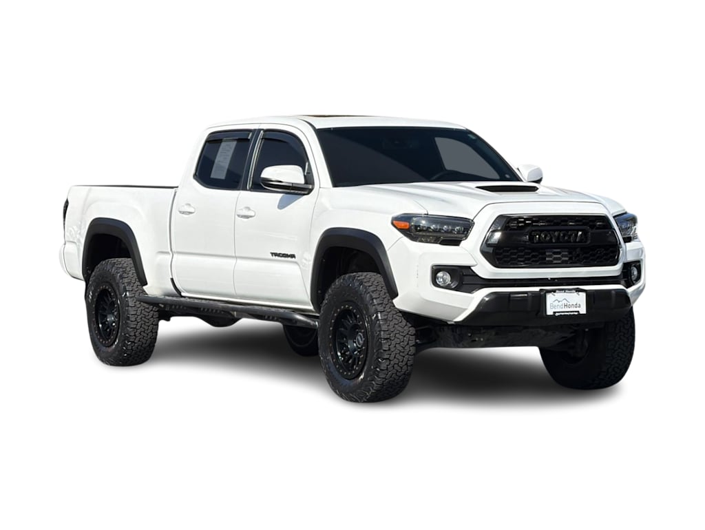 Thumbnail: 2021 Toyota Tacoma - 18