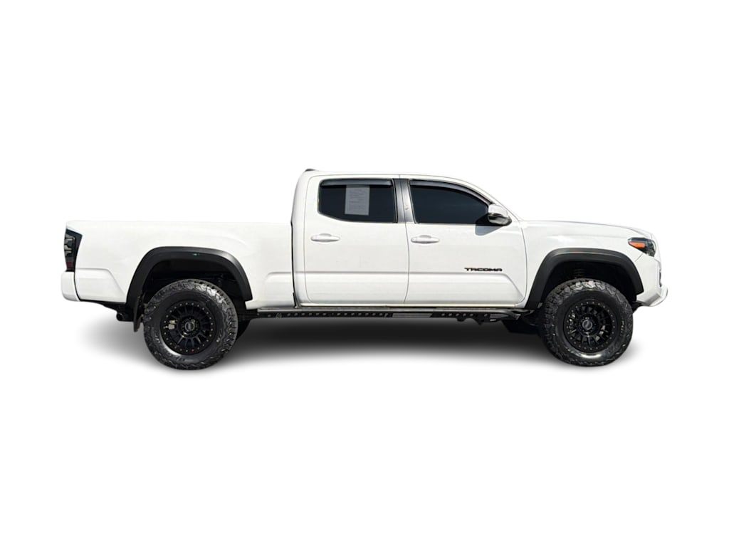 Thumbnail: 2021 Toyota Tacoma - 17