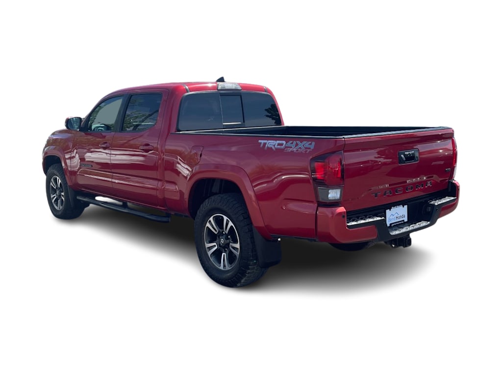 Thumbnail: 2019 Toyota Tacoma - 4