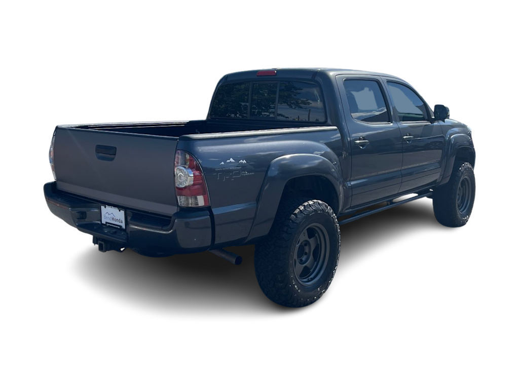 Thumbnail: 2015 Toyota Tacoma - 12