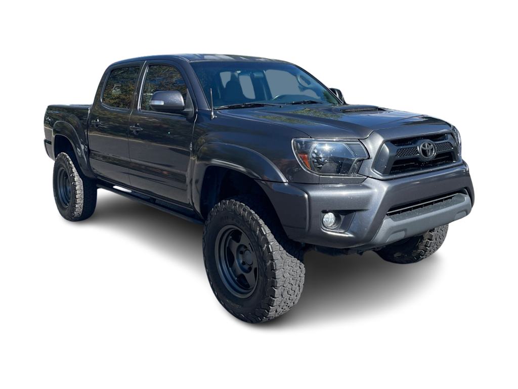 Thumbnail: 2015 Toyota Tacoma - 14