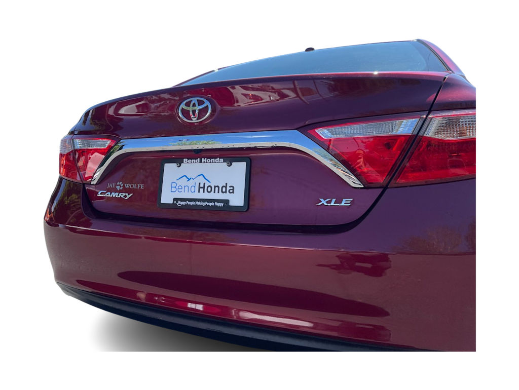 Thumbnail: 2015 Toyota Camry - 16