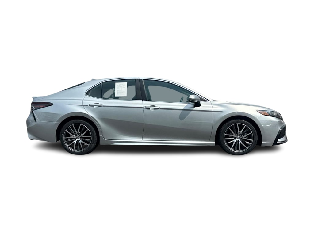 Thumbnail: 2022 Toyota Camry - 18