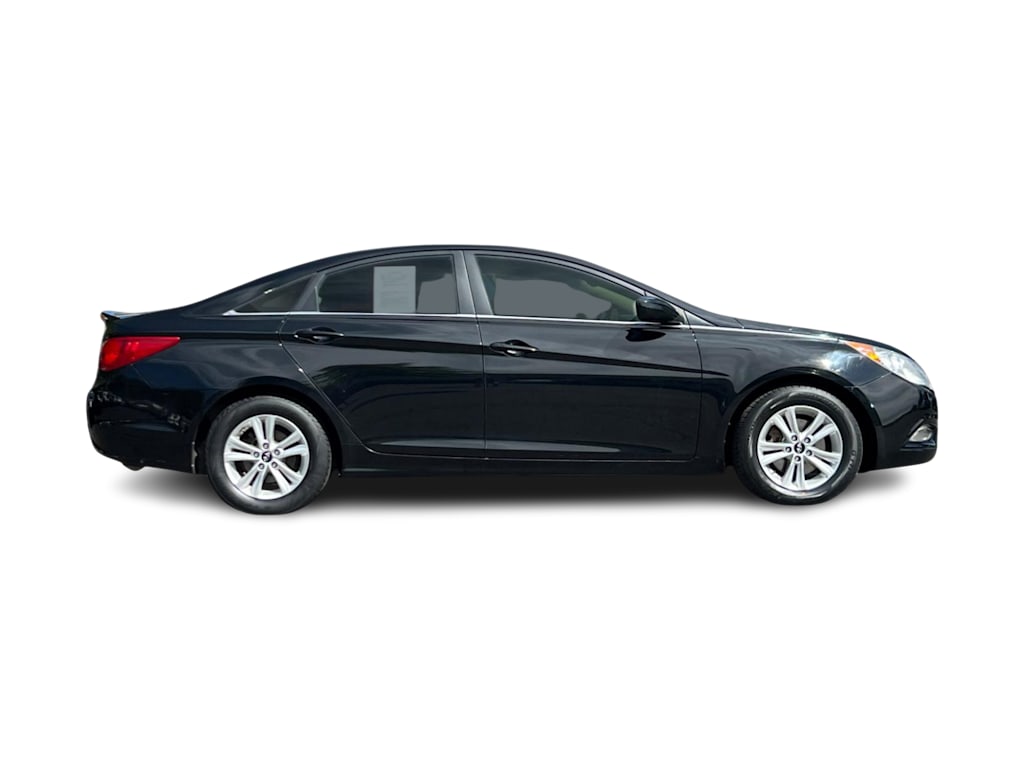 Thumbnail: 2013 Hyundai Sonata - 18