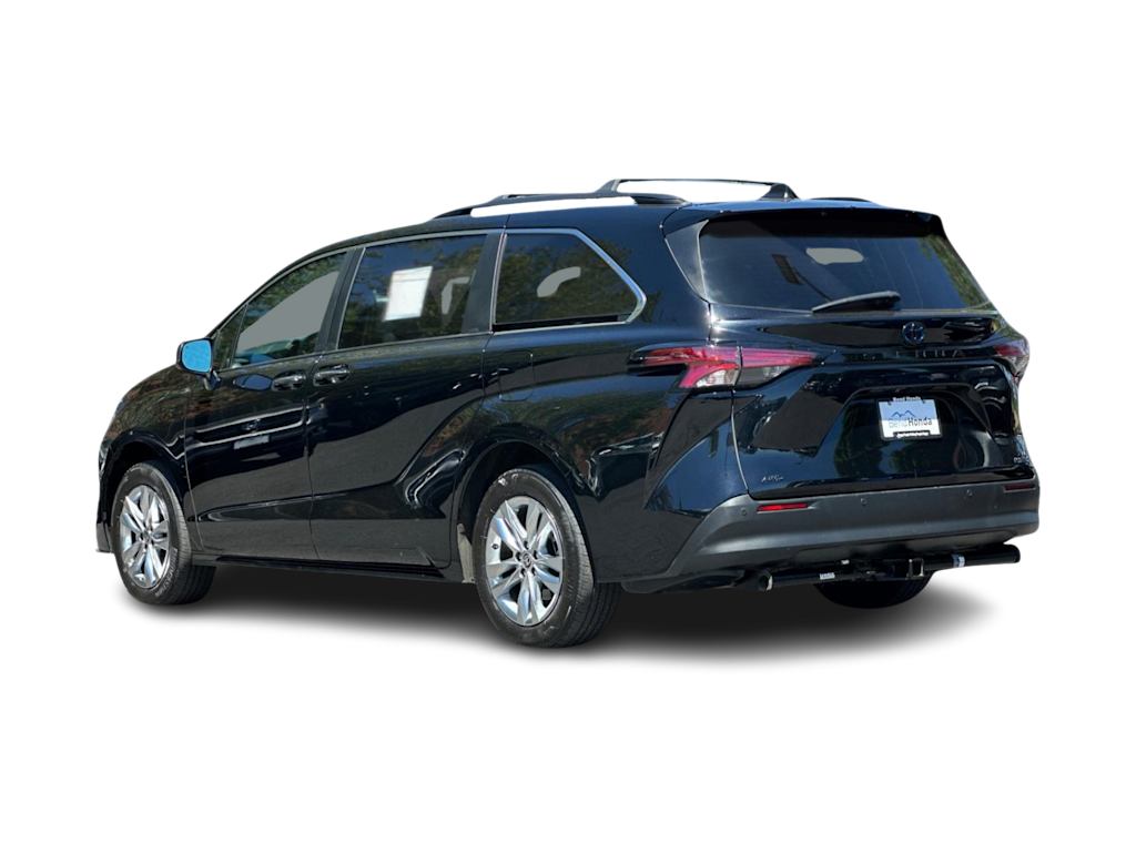 Thumbnail: 2022 Toyota Sienna - 4