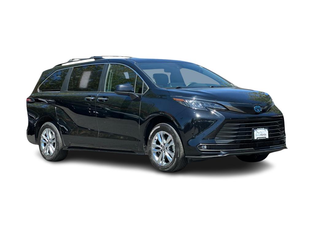 Thumbnail: 2022 Toyota Sienna - 20