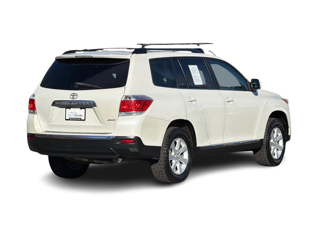 Thumbnail: 2013 Toyota Highlander - 18