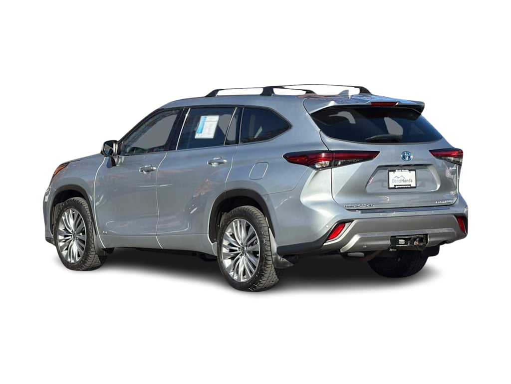 Thumbnail: 2023 Toyota Highlander - 4