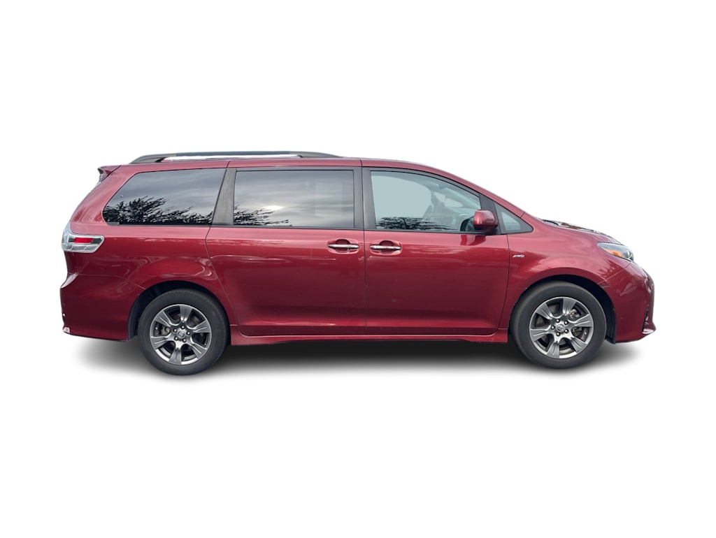 Thumbnail: 2020 Toyota Sienna - 13