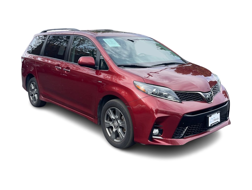 Thumbnail: 2020 Toyota Sienna - 14