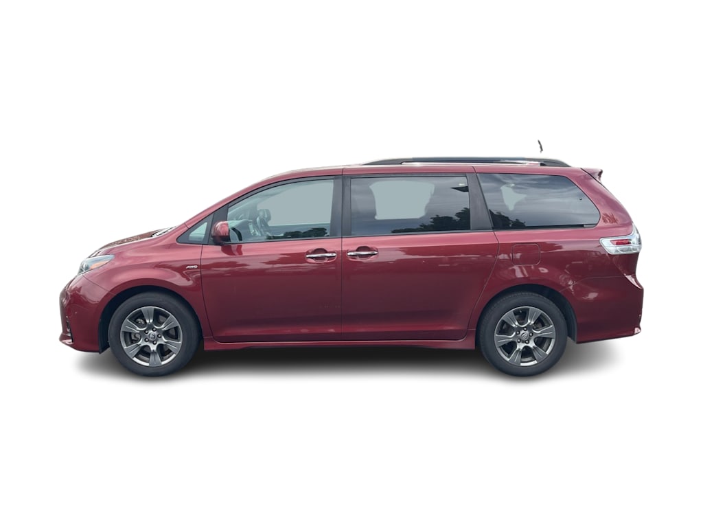 Thumbnail: 2020 Toyota Sienna - 3