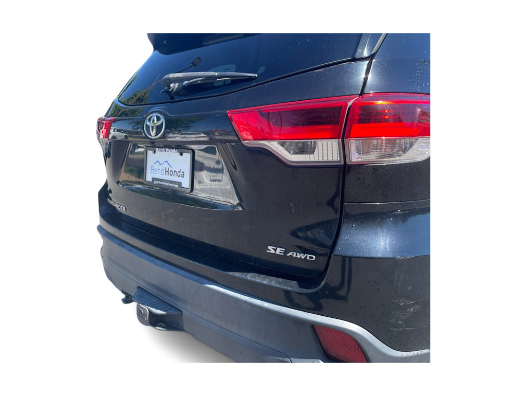 Thumbnail: 2018 Toyota Highlander - 16