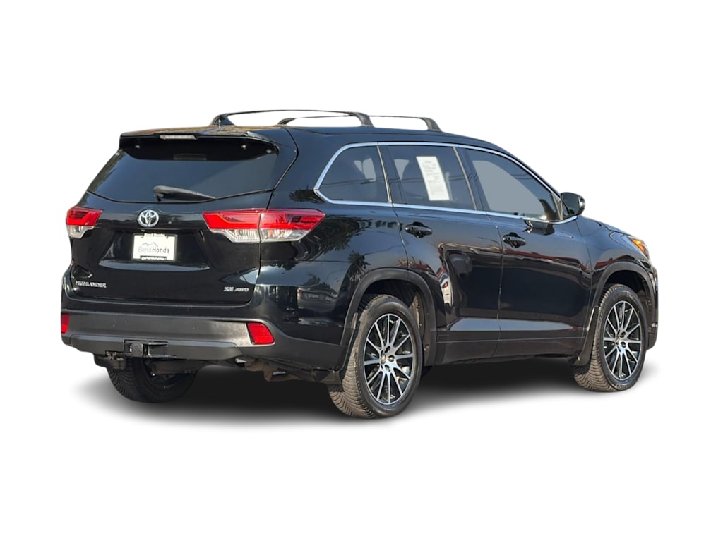Thumbnail: 2018 Toyota Highlander - 18