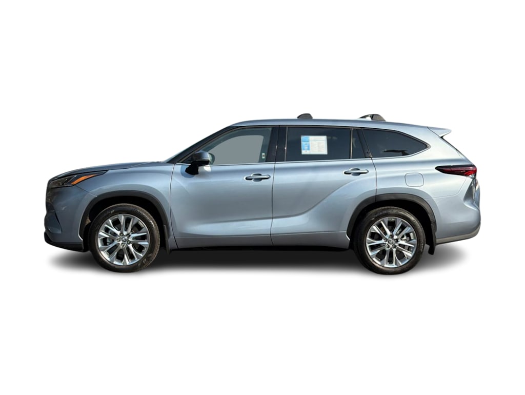 Thumbnail: 2024 Toyota Highlander - 3