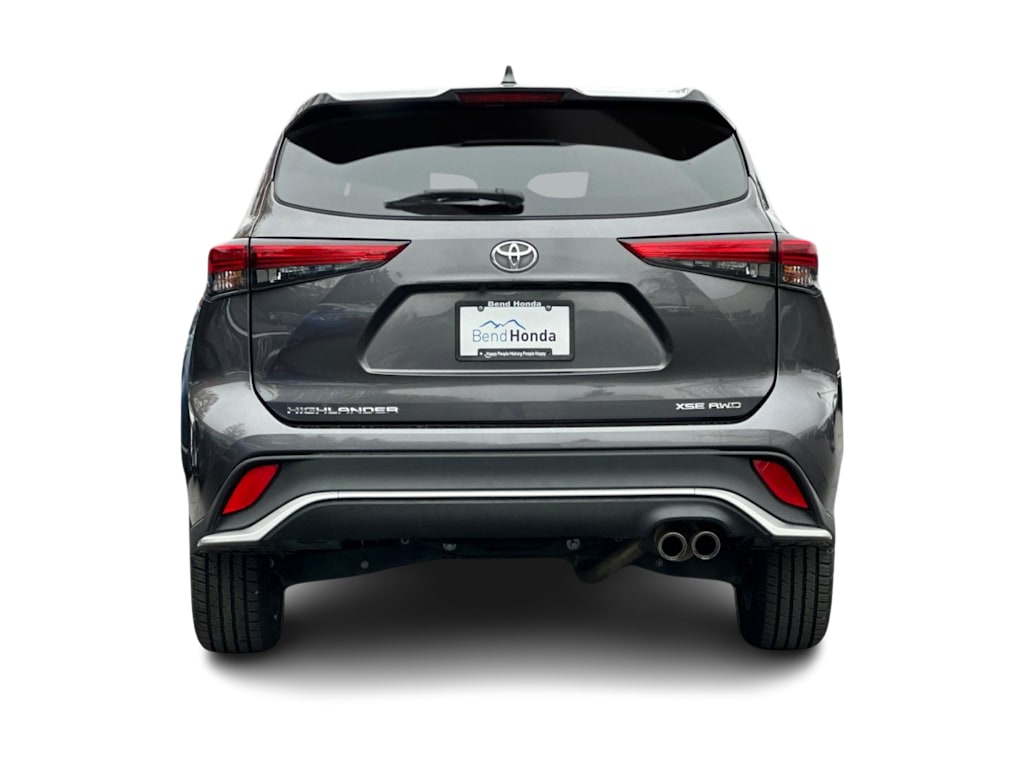 Thumbnail: 2022 Toyota Highlander - 5