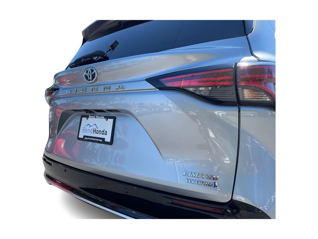 Thumbnail: 2024 Toyota Sienna - 16