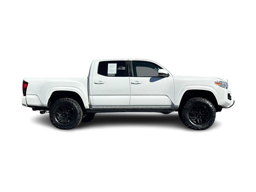 Thumbnail: 2019 Toyota Tacoma - 18