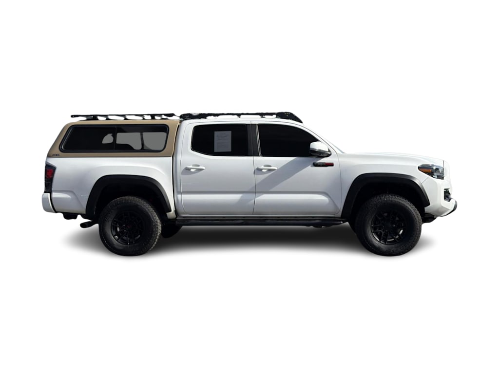 Thumbnail: 2020 Toyota Tacoma - 16