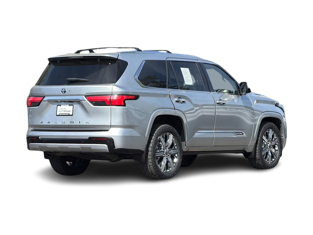 Thumbnail: 2023 Toyota Sequoia - 17