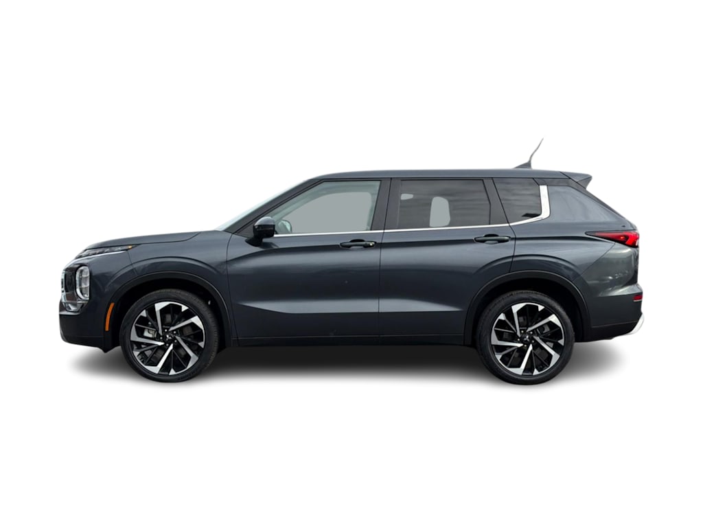 Thumbnail: 2024 Mitsubishi Outlander - 3