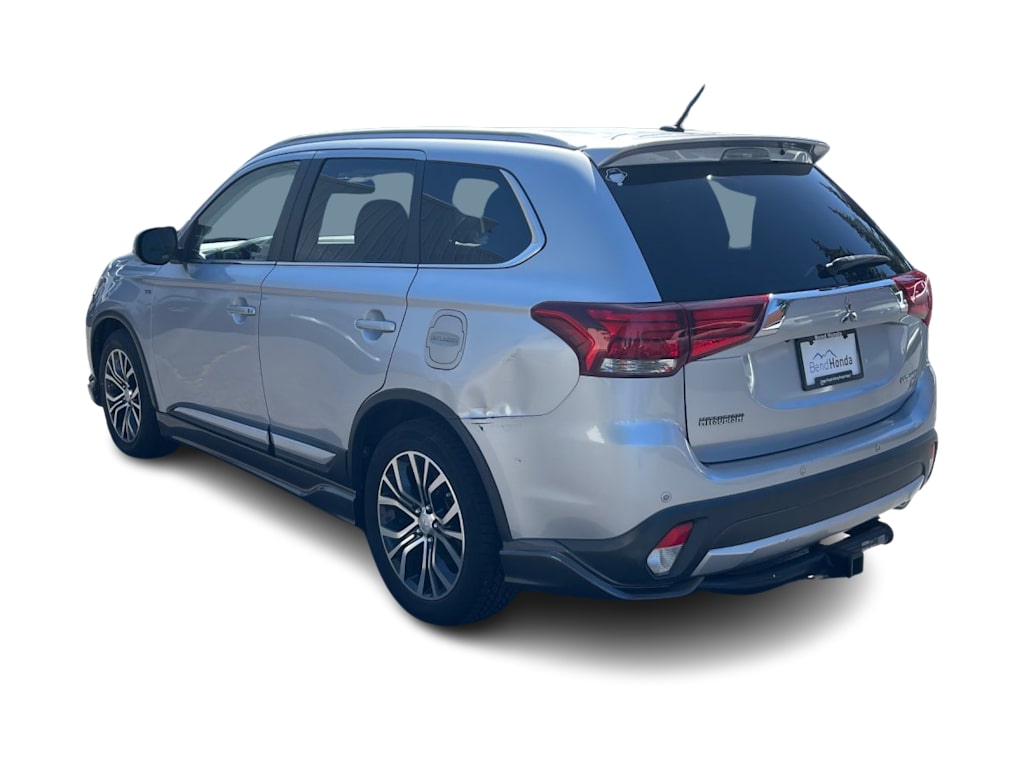 Thumbnail: 2016 Mitsubishi Outlander - 4