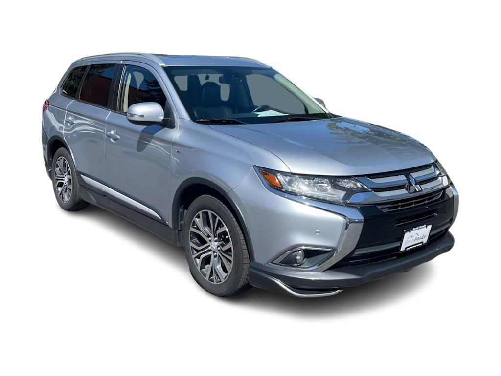 Thumbnail: 2016 Mitsubishi Outlander - 15