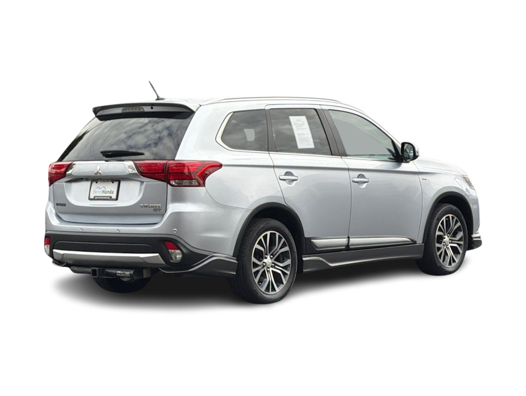 Thumbnail: 2016 Mitsubishi Outlander - 18