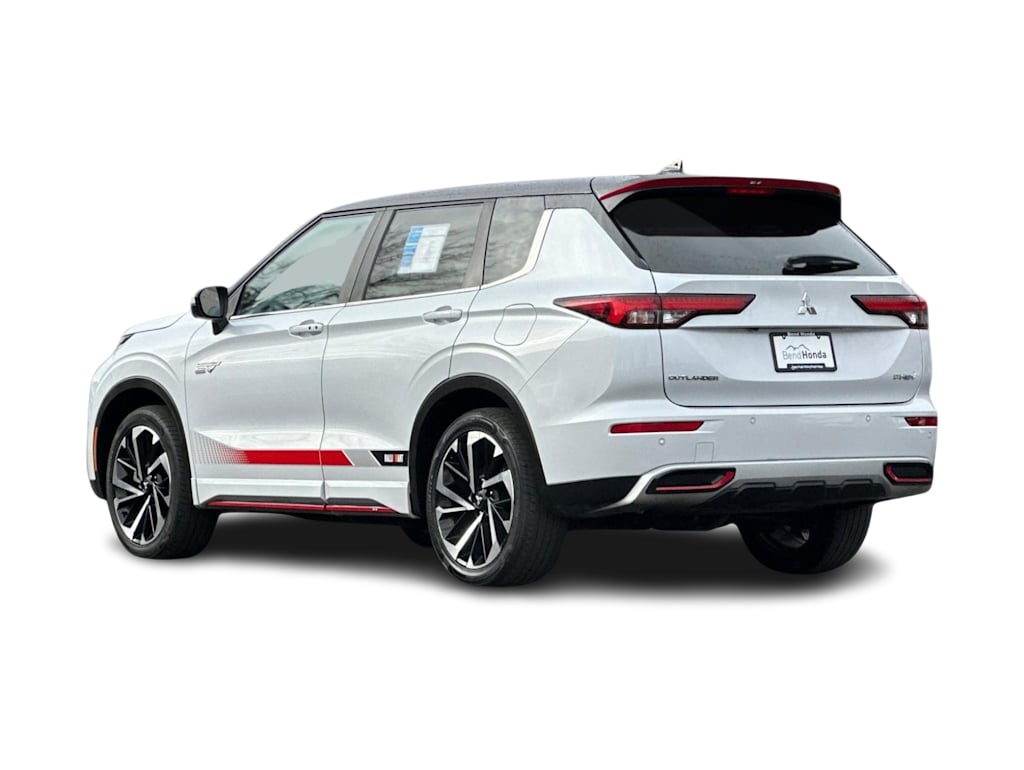Thumbnail: 2024 Mitsubishi Outlander - 4