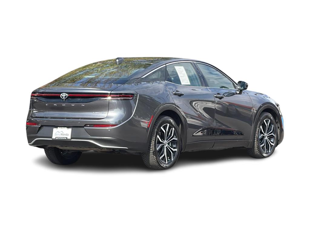 Thumbnail: 2023 Toyota Crown - 16