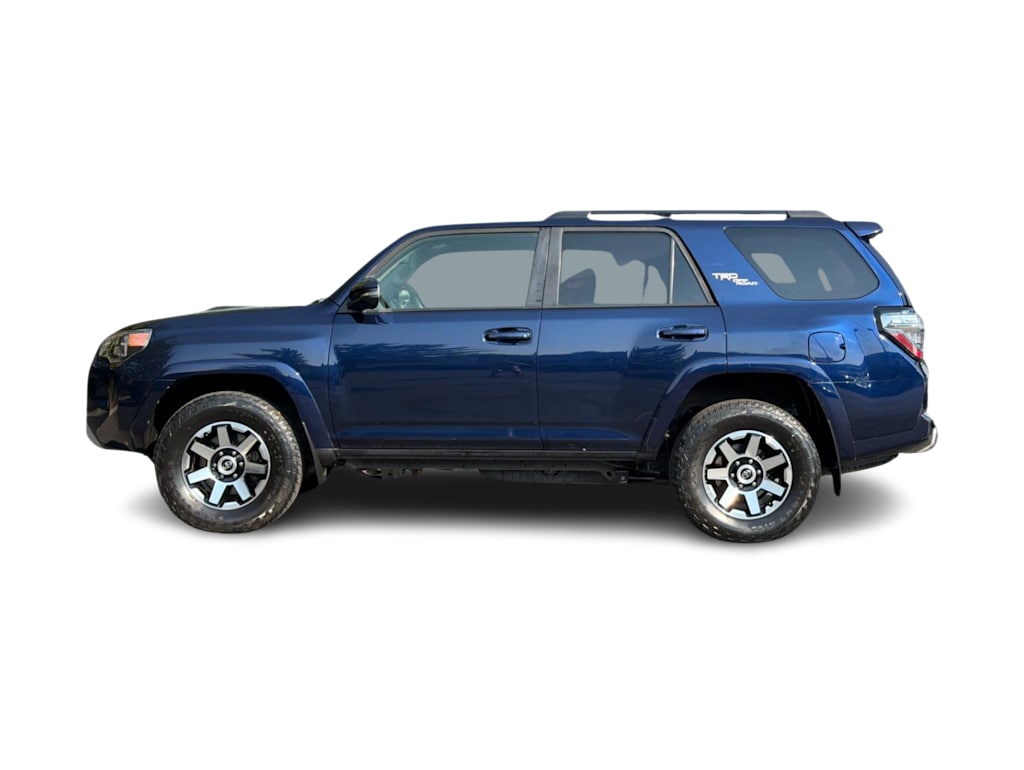 Thumbnail: 2020 Toyota 4Runner - 3