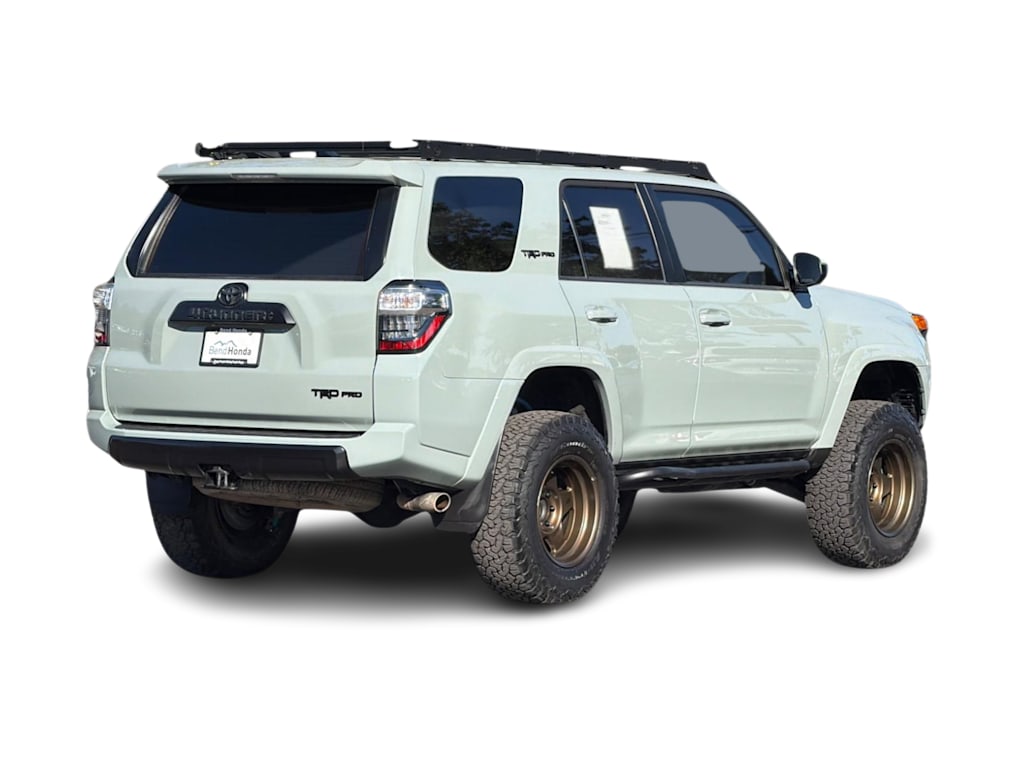 Thumbnail: 2021 Toyota 4Runner - 17