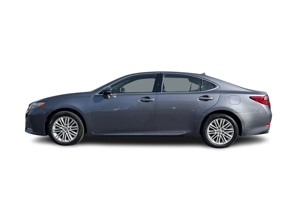 Thumbnail: 2013 Lexus ES - 3