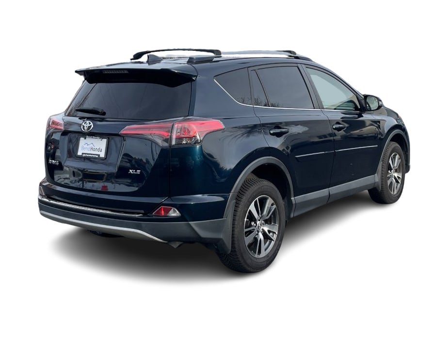 Thumbnail: 2018 Toyota RAV4 - 12