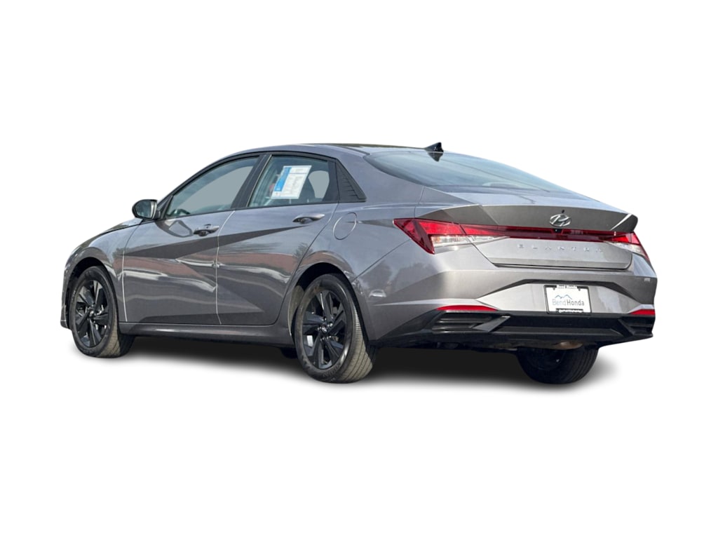 Thumbnail: 2023 Hyundai Elantra - 4