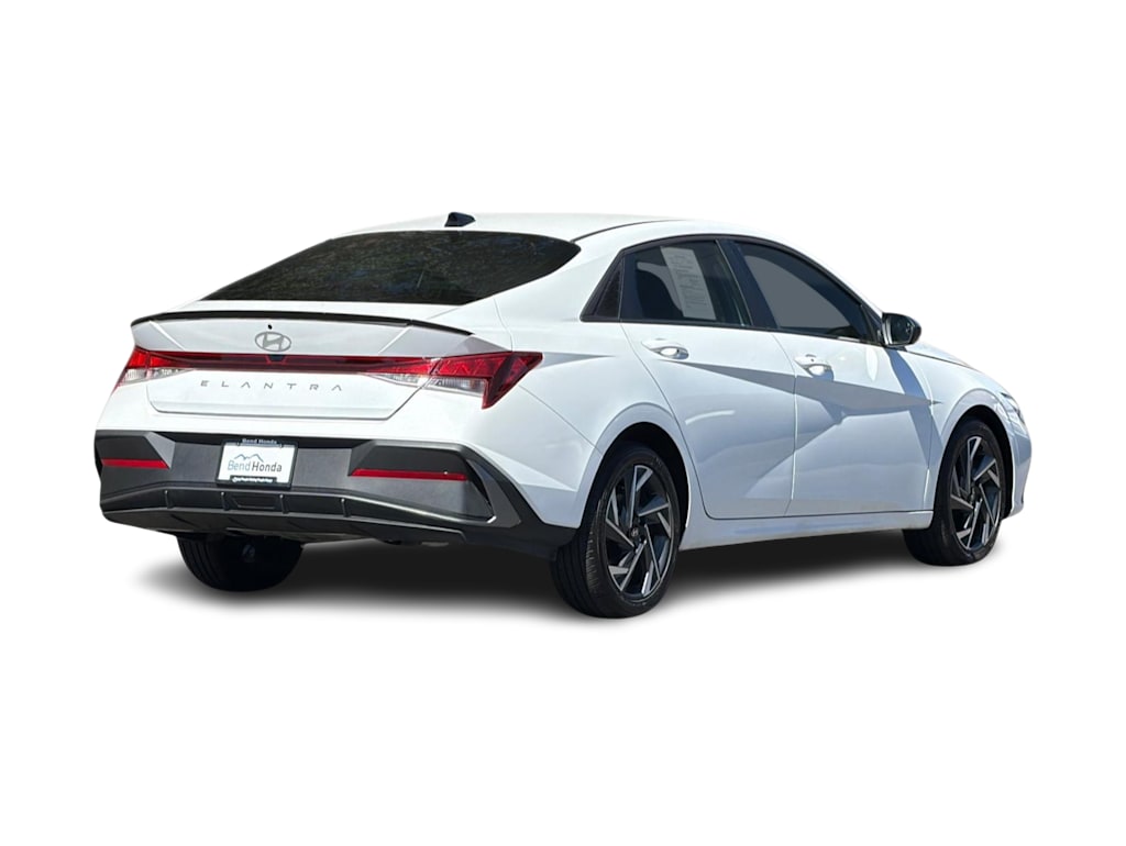 Thumbnail: 2025 Hyundai Elantra - 16