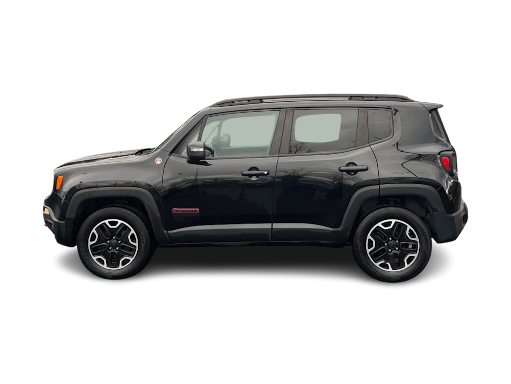 Thumbnail: 2017 Jeep Renegade - 3
