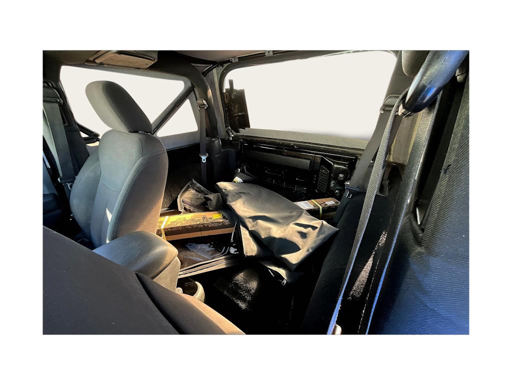 Thumbnail: 2015 Jeep Wrangler - 29