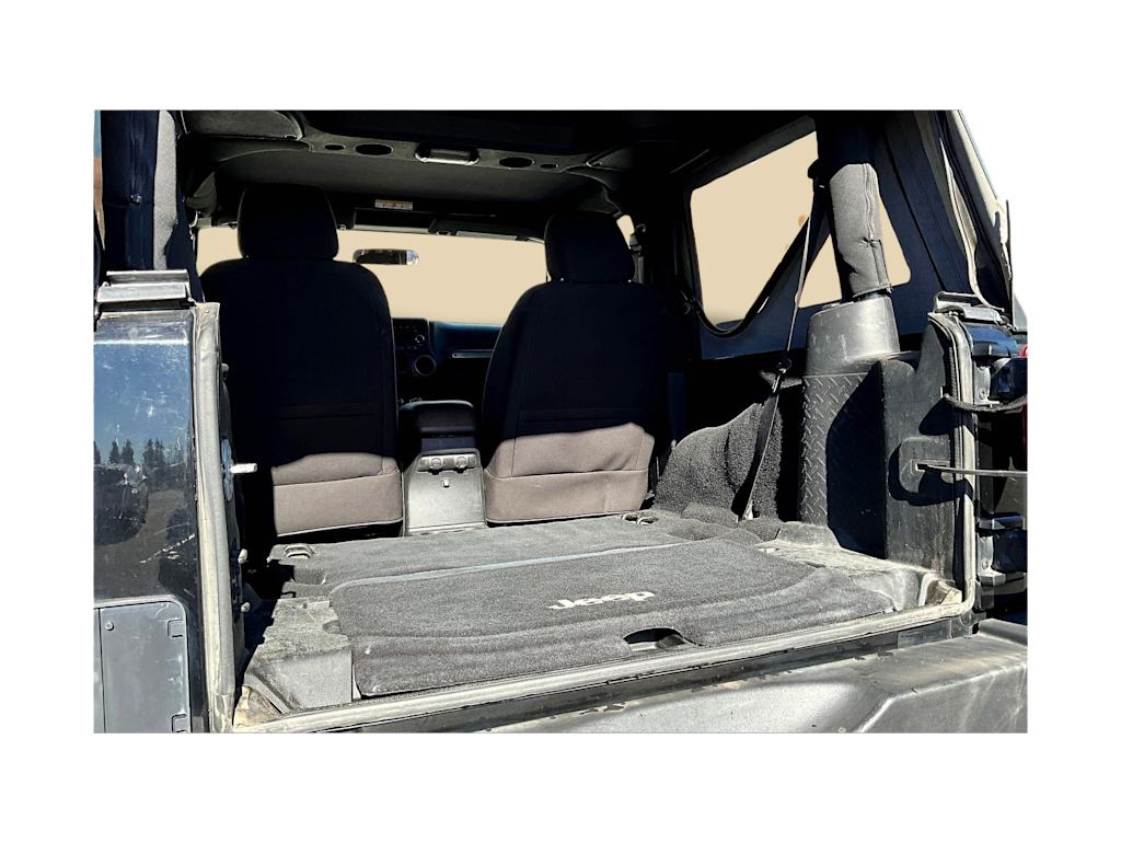 Thumbnail: 2015 Jeep Wrangler - 18