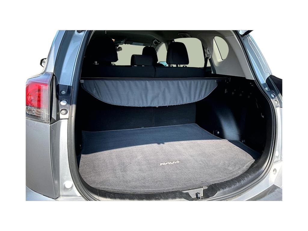 Thumbnail: 2018 Toyota RAV4 - 19