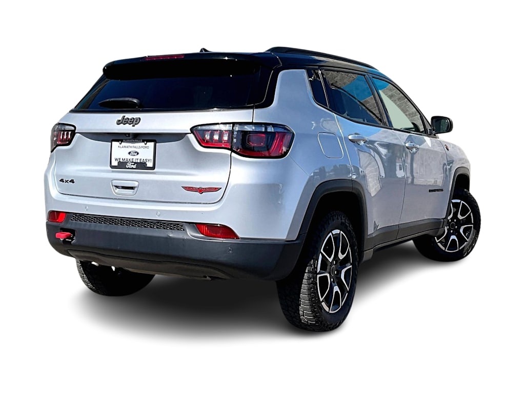 Thumbnail: 2025 Jeep Compass - 23