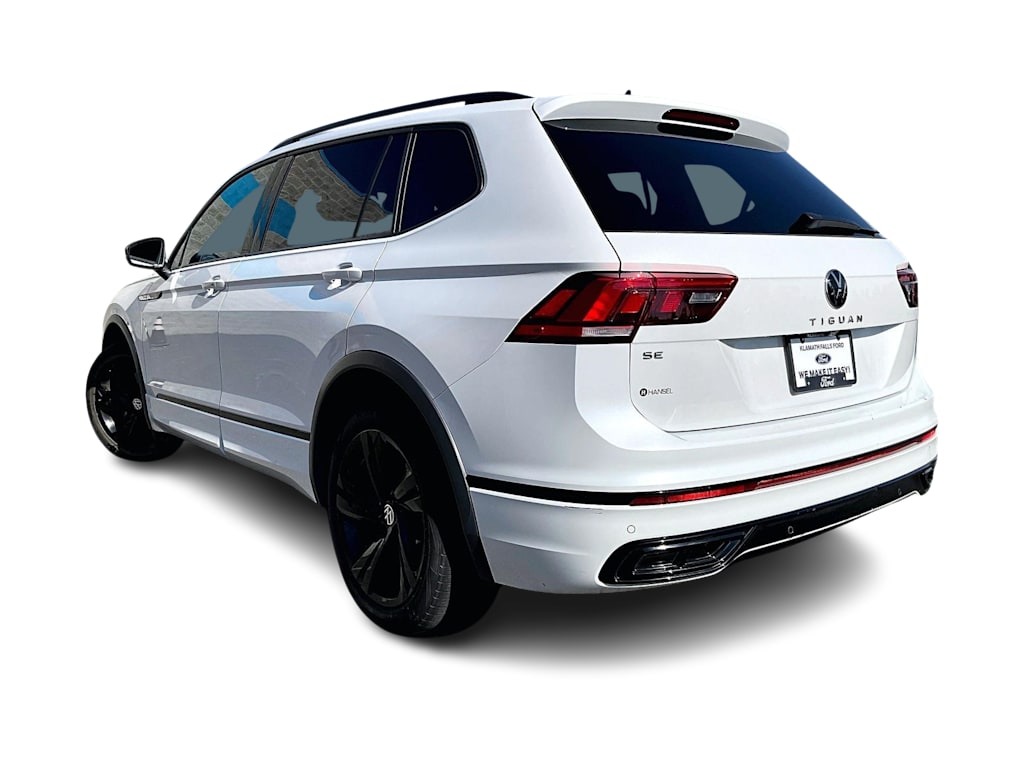 Thumbnail: 2023 Volkswagen Tiguan - 3