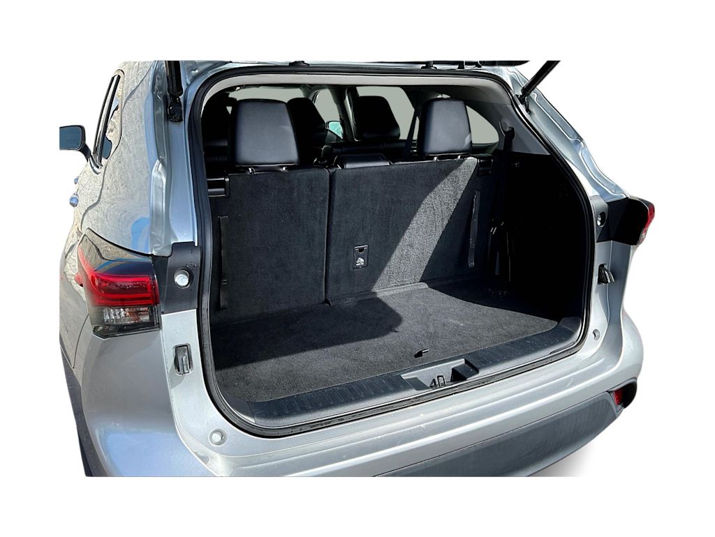 2021 Toyota Highlander XLE 18