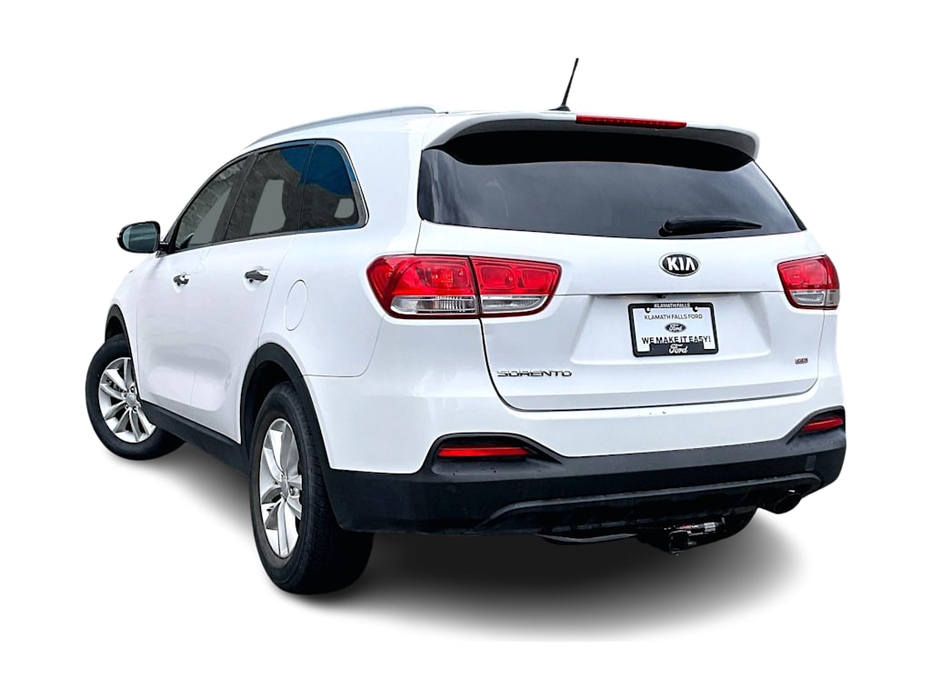 Thumbnail: 2017 Kia Sorento - 4
