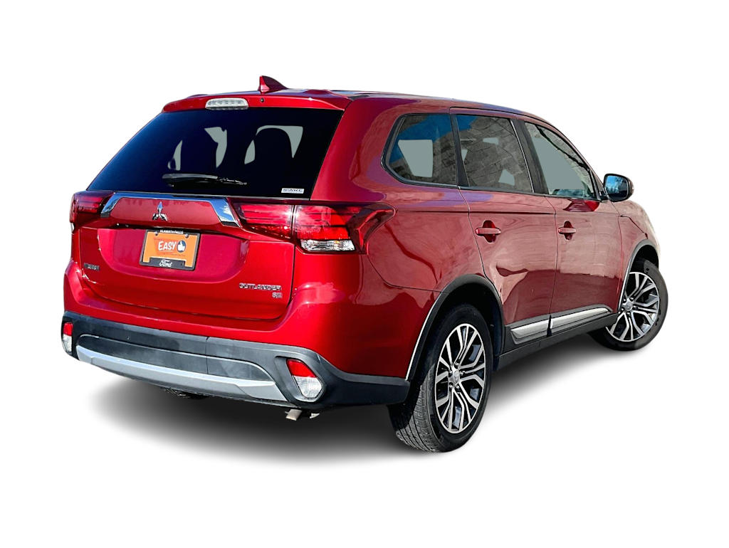 Thumbnail: 2018 Mitsubishi Outlander - 23
