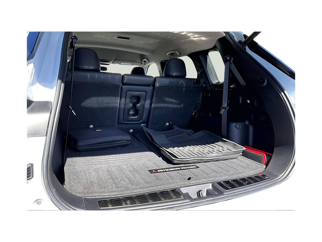 Thumbnail: 2022 Mitsubishi Outlander - 19