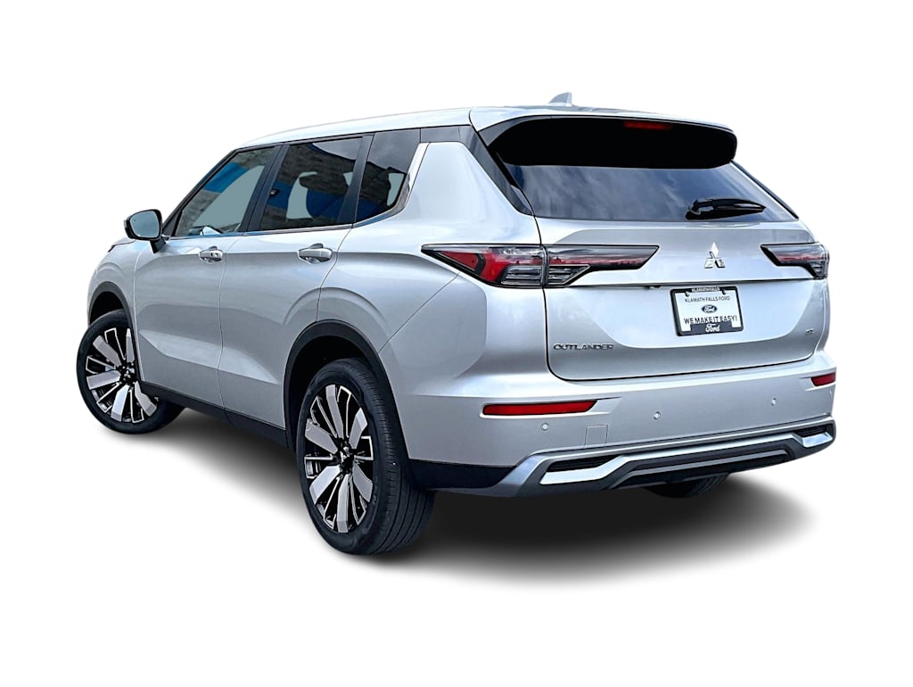 Thumbnail: 2025 Mitsubishi Outlander - 4