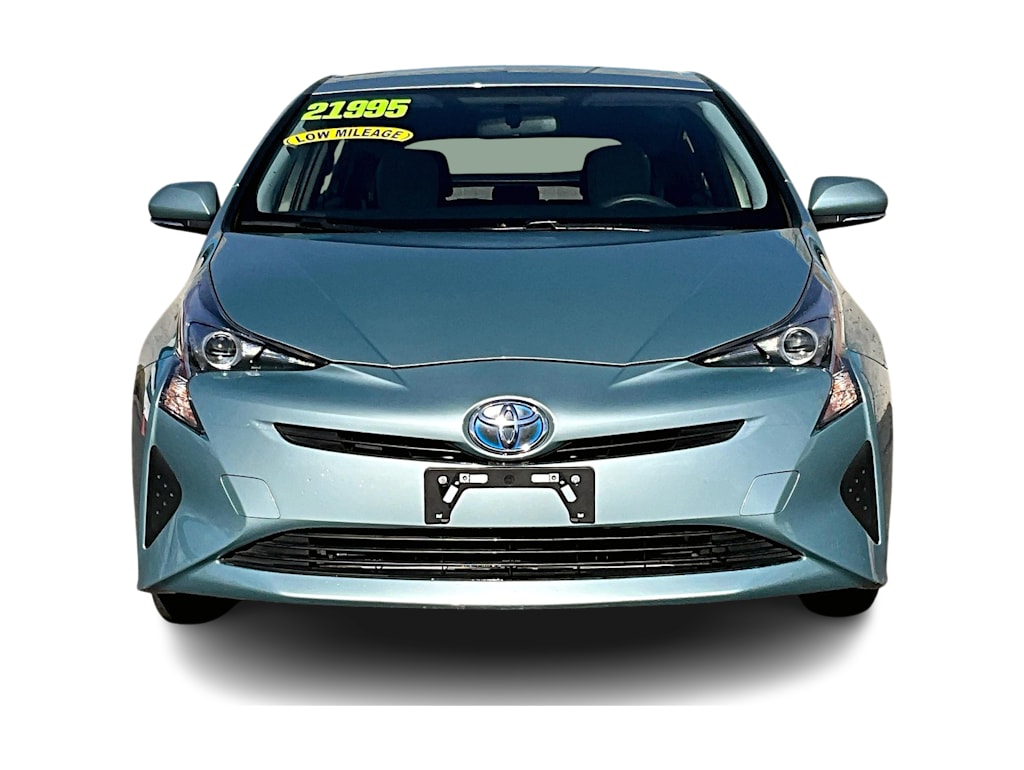 2016 Toyota Prius Two 7