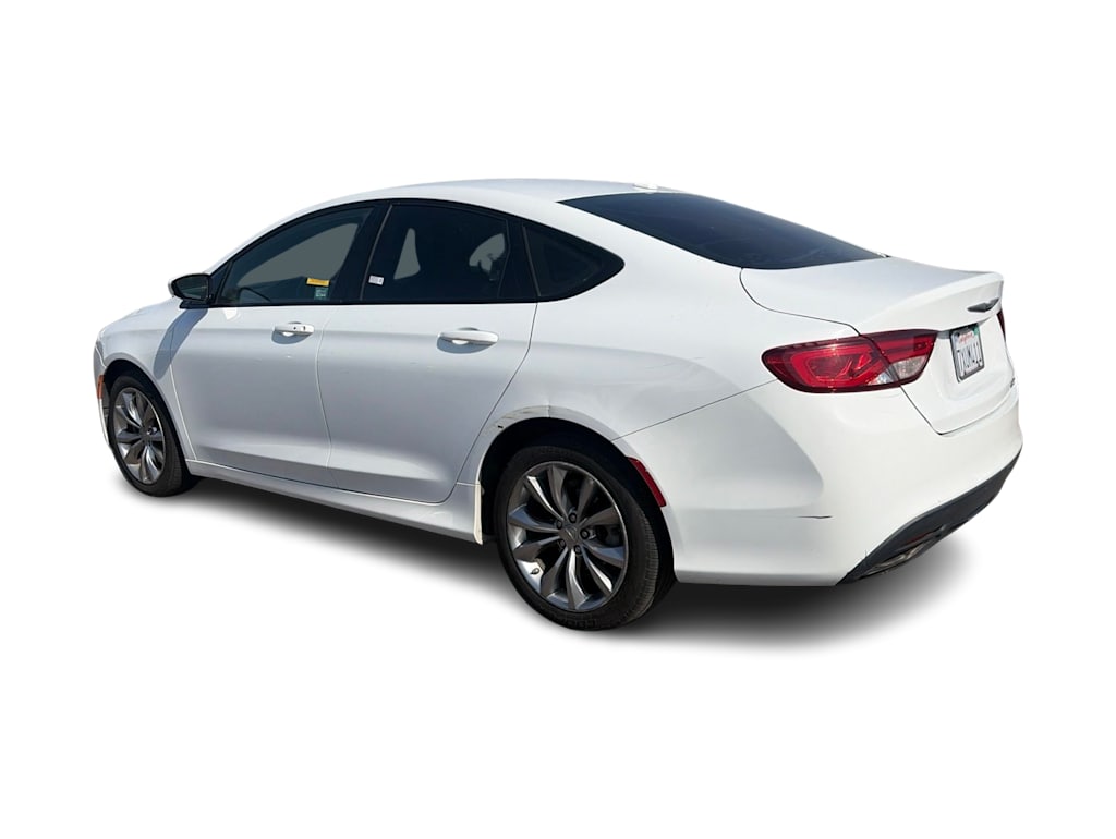 Thumbnail: 2015 Chrysler 200 - 3