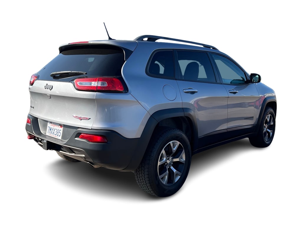 Thumbnail: 2015 Jeep Cherokee - 22