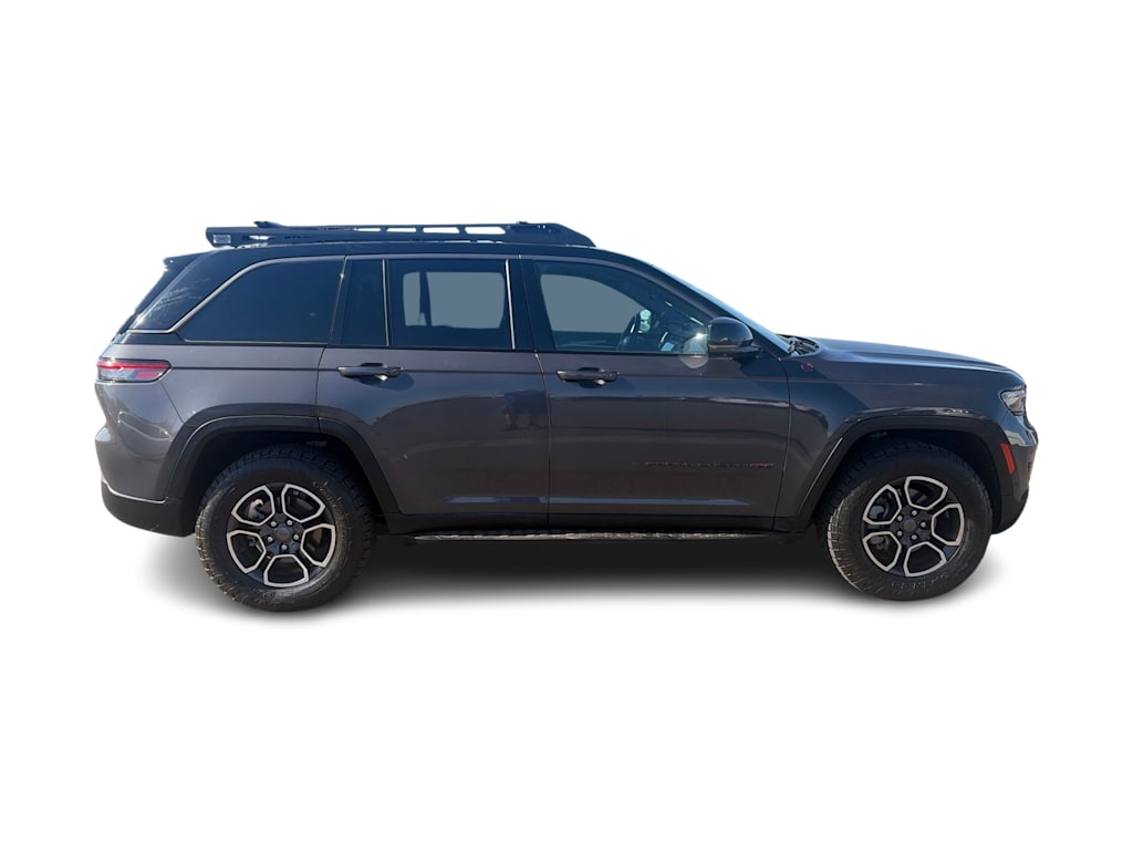 Thumbnail: 2022 Jeep Grand Cherokee - 16